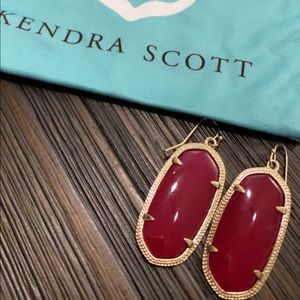 Kendra Scott Elle Earrings Maroon Jade Red